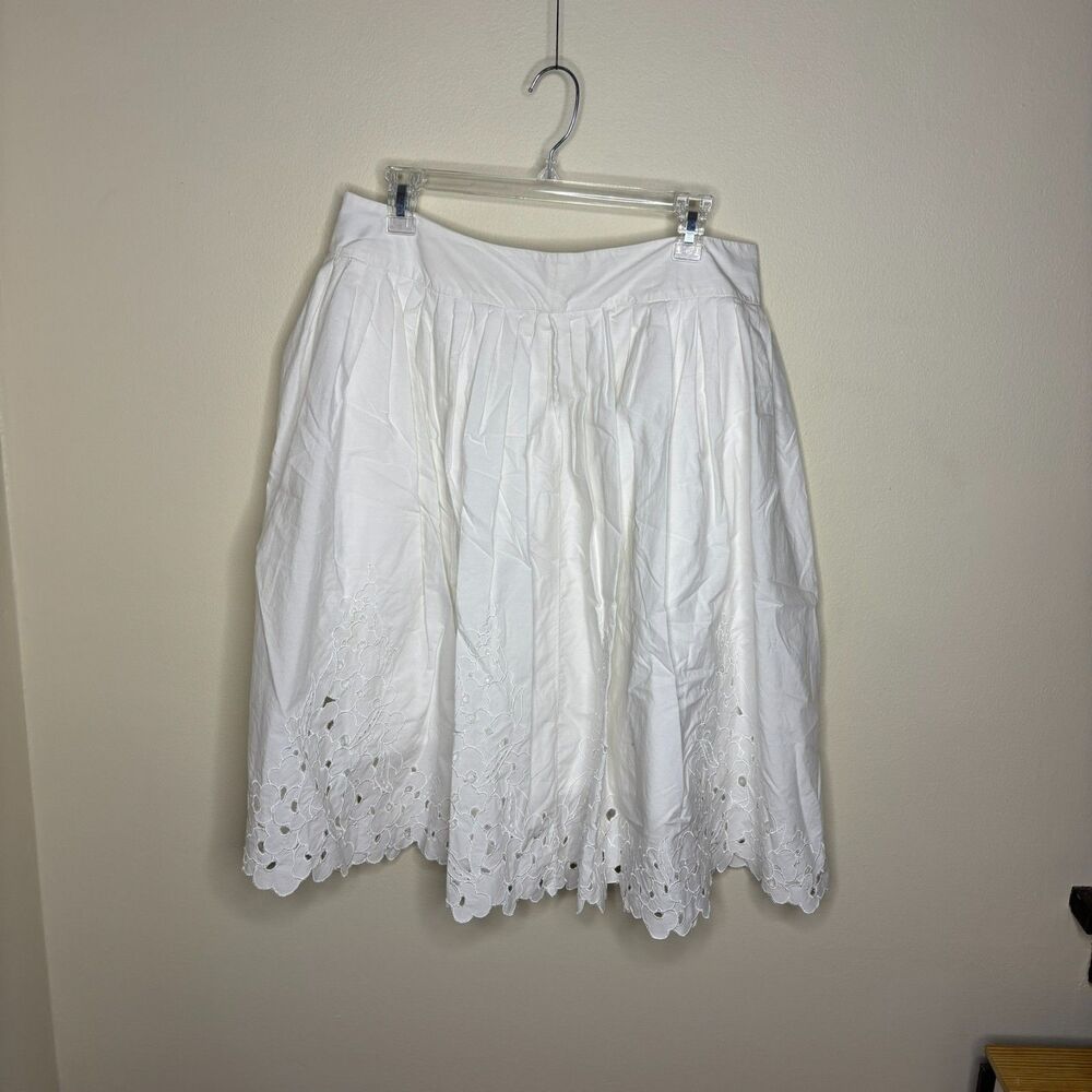 Banana Republic White Skirt White Floral Embroidery Eyelet Size 10